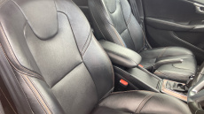 Volvo V40 T3 [152] Cross Country Pro 5dr Geartronic Petrol Hatchback